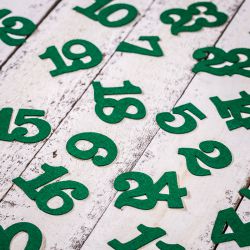 Adventní kalendář jutové sáčky 13 cm x 18 cm - hnědé světlé + zelená čísla Odvětví & Obaly na...