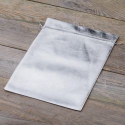 Metalické tašky 18 x 24 cm - stříbrné Oblečení a spodní prádlo