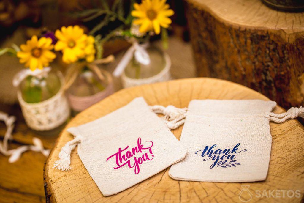 Plátěné sáčky s nápisem "Thank you" pro svatební hosty