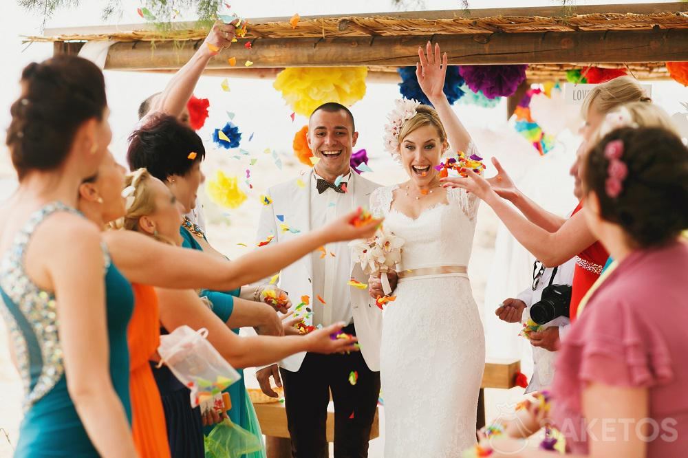 sáčky konfet na posypání nevěsty a ženicha.