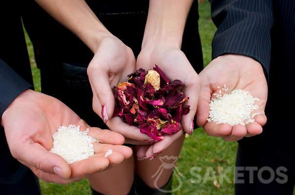 Jak zabalit rýži na svatbu?
