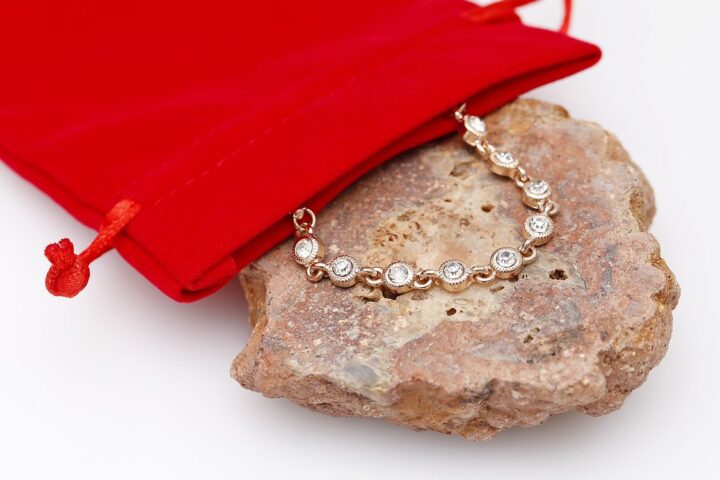 Sametové sáčky 9 x 12 cm - červený Sv.Valentýn