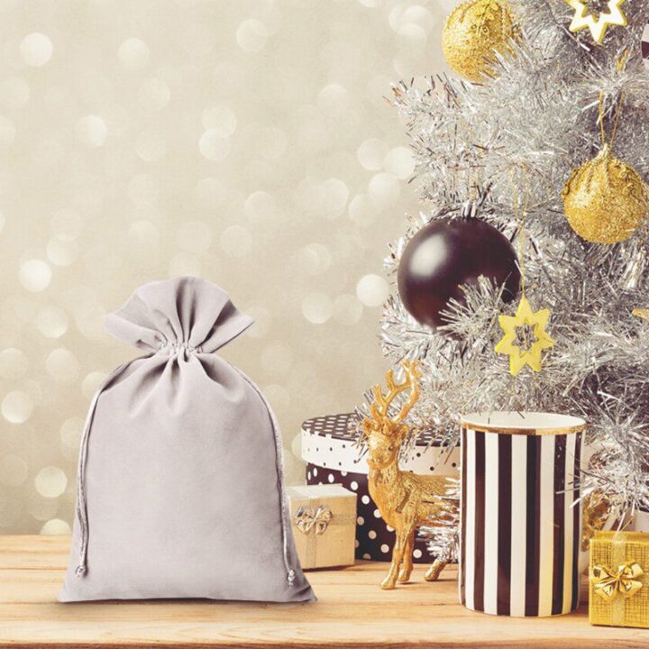 Sametové sáčky 15 x 20 cm - stříbrné Svatý křest