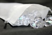 Saténové sáčky 8 x 10 cm - bíle Příležitostné sáčky