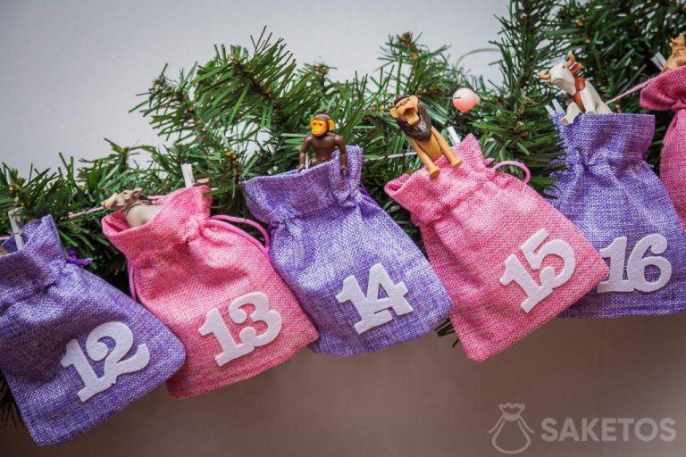 Figurky zvířátek - to je jeden z nápadů na hračky, které můžete vložit do krabic adventního kalendáře - Adventní inspirace.