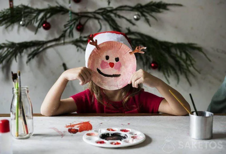 Vánoční výzdoba domova je příležitostí, jak se s dítětem pobavit!