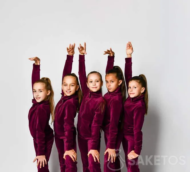 4.Z tohoto materiálu jsou vyrobeny také pohodlné sportovní tepláky.